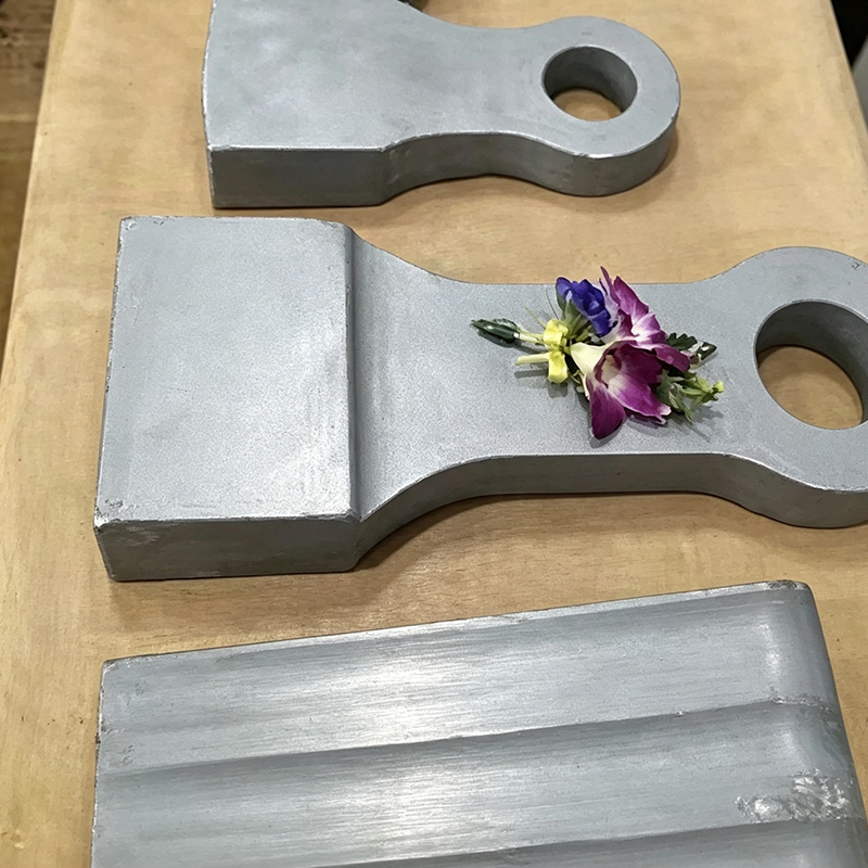 Alloyed High Manganese Steel Large-Scale Crusher Hammerhead